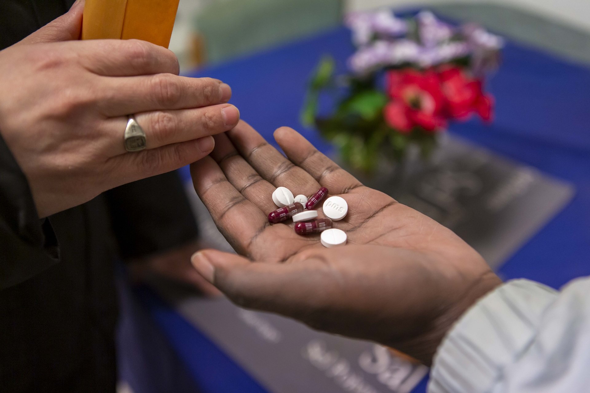WHO urges countries to take urgent action to meet 'Drugs without harm' target